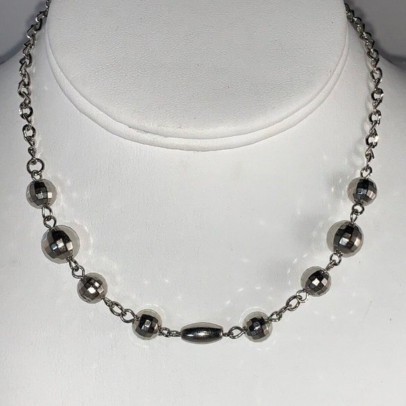 Unbranded Jewelry - Silver Tone Choker/Child Size Necklace With 9 Silver Tone Beads (NA37)